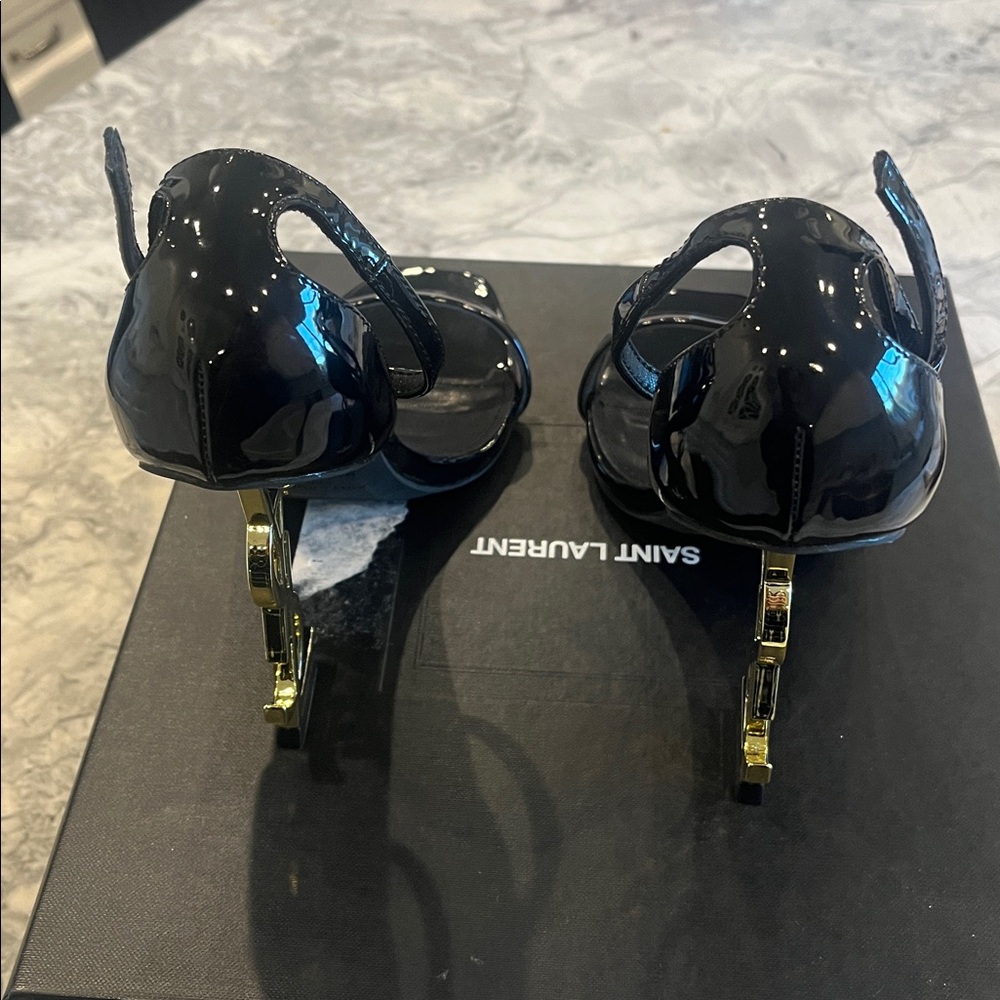 Yves Saint Laurent OPYUM SANDALS IN PATENT LEATHER - Picture 5 of 7